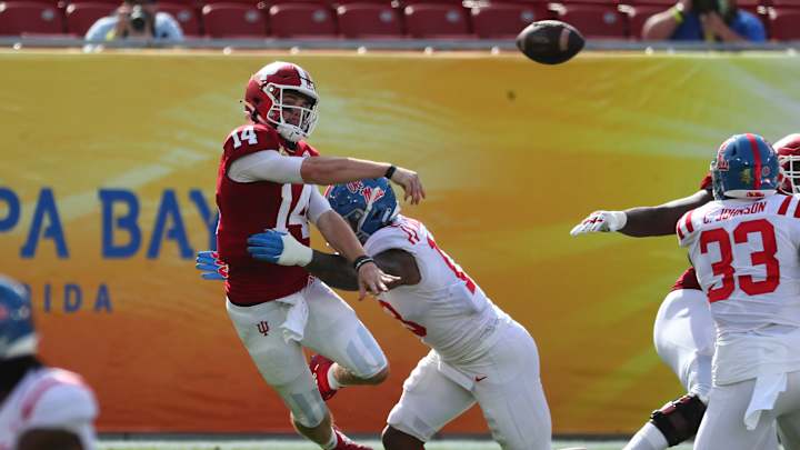 Jack Tuttle Fights Through Separated Shoulder in Outback Bowl Loss to Ole Miss