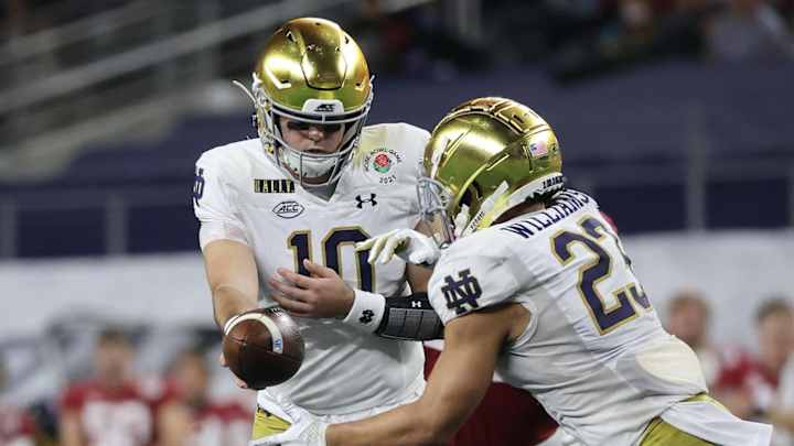 Notre Dame Enters Into An Uncertain Time At Quarterback Notre Dame Enters Into An Uncertain Time At Quarterback