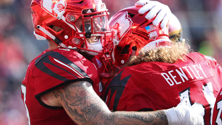 Center Cole Bentley to Return to Louisville