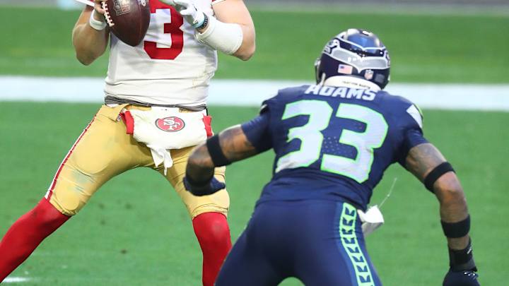 Jamal Adams Injures Shoulder, Seahawks Hopeful Safety Will Play in Wild Card Round