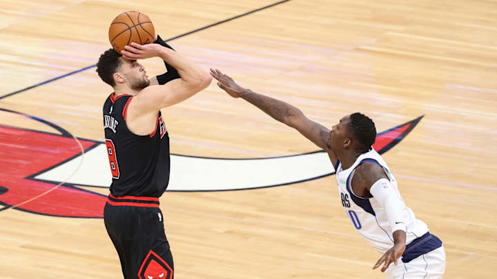 Brunson Duels LaVine in Doncic's Absence; Mavs Fall to Bulls, 118-108