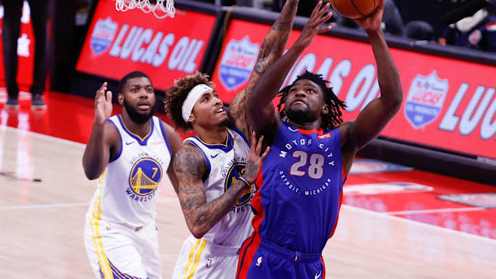 As the Worm Turns: Isaiah Stewart Draws Early Comparisons to Rodman As the Worm Turns: Isaiah Stewart Draws Early Comparisons to Rodman