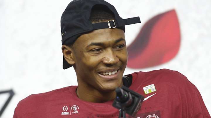 Podcast: The Latest on Aaron Rodgers and DeVonte Smith's Draft Stock