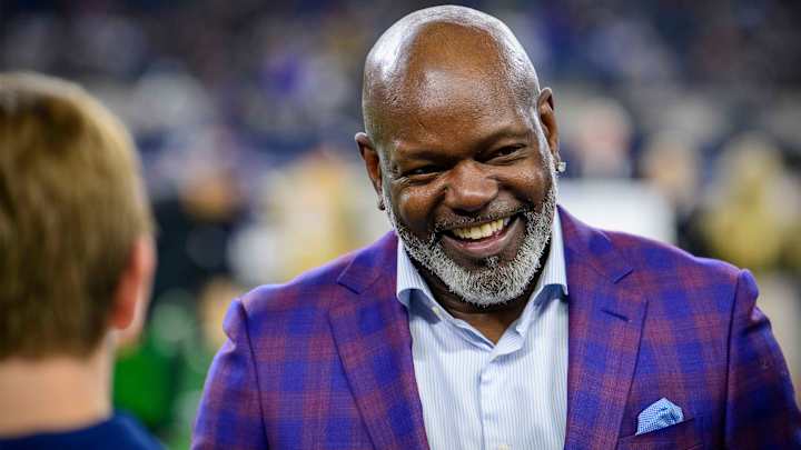 Emmitt Smith Rips Eagles for Quitting Vs. Washington, Using Carson Wentz as 'Trade Bait'