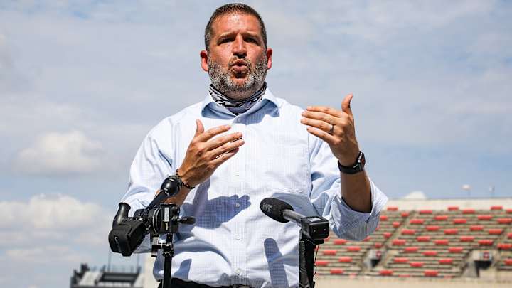 Georgia Doesn't Look Far for New Athletics Director