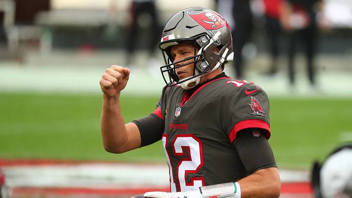 Tampa Bay Buccaneers QB Tom Brady Earns Air Player of the Week