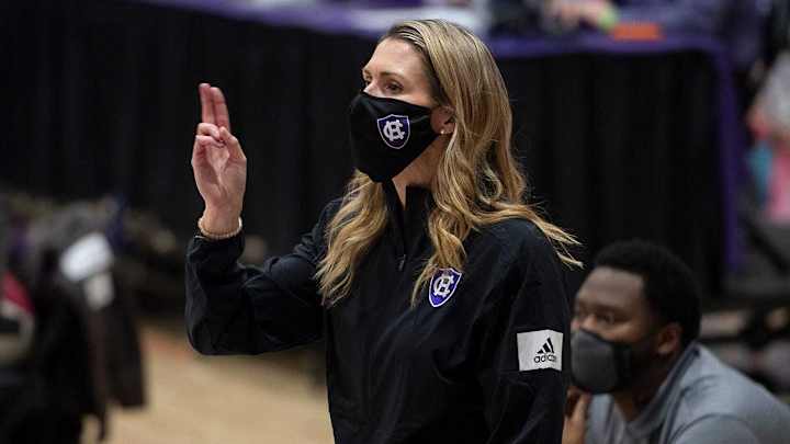 For First Time in D-I History, A Father-Daughter Coaching Matchup is Set