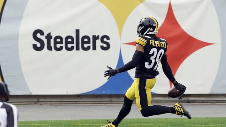 Steelers Earn 2 First-Team, 1 Second-Team All-Pro Selections Steelers Earn 2 First-Team, 1 Second-Team All-Pro Selections