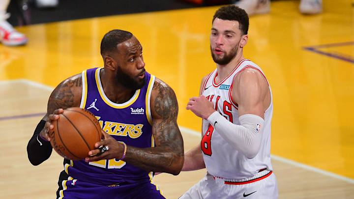 Undermanned Lakers earn bounce-back win over Bulls