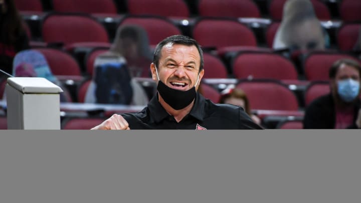 Jeff Walz Excited About Louisville Newcomers