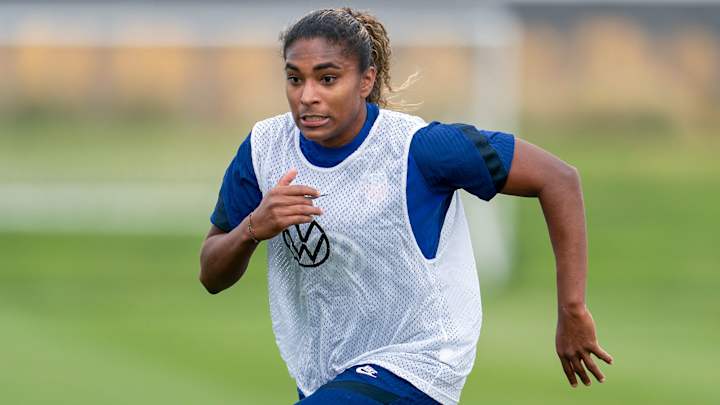 Lyon's Coronavirus Outbreak Keeps Catarina Macario From USWNT's Friendlies Lyon's Coronavirus Outbreak Keeps Catarina Macario From USWNT's Friendlies