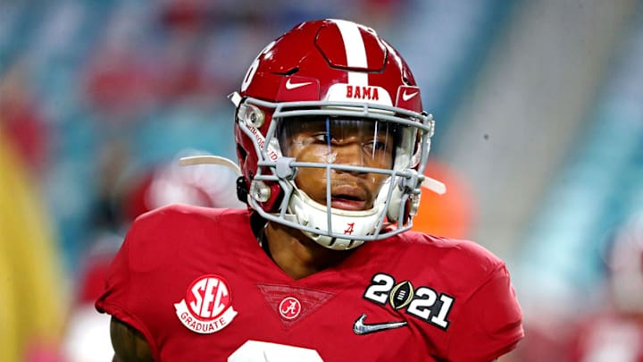 Alabama's DeVonta Smith Breaks SEC Career Receiving Yard Record
