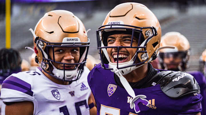 Ty Jones Enters Transfer Portal, Passes Up Final Year as Husky Starter
