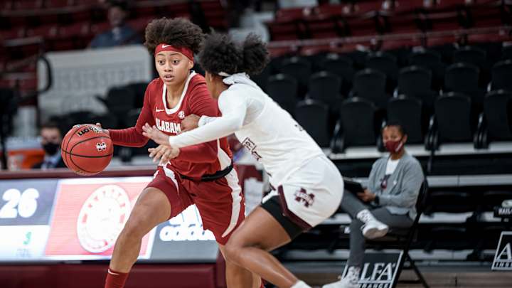 Alabama roars back to upset No. 14 Mississippi State