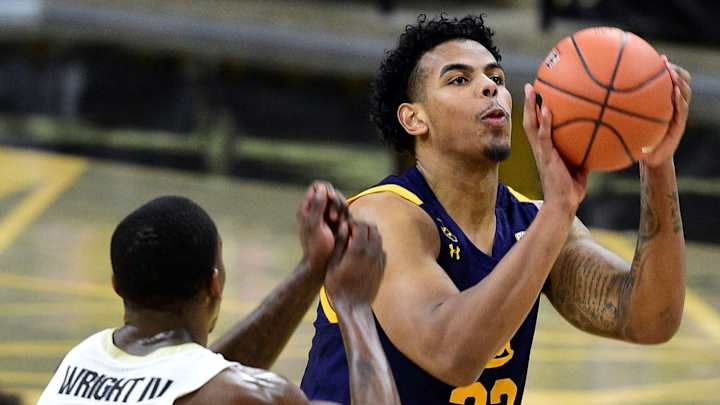 Cal Basketball: Andre Kelly Emerging as Bears' Best Interior Option in Four Years