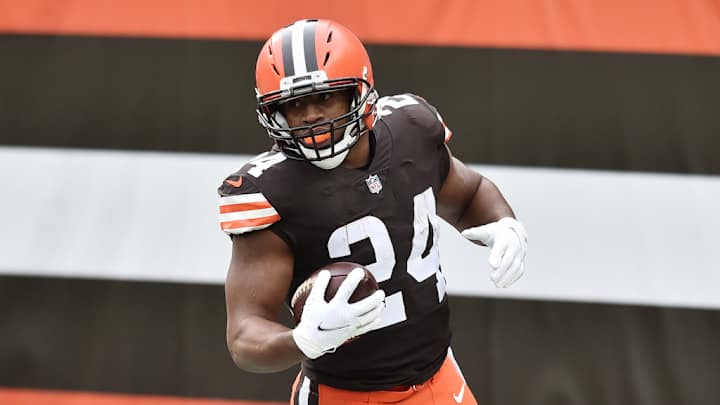 Divisional Weekend NFL DFS Plays: Top Values, Low Ownership Players and Stacks