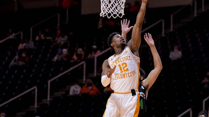 Vols Down 'Dores Behind Stingy Defense and Balanced Offense Vols Down 'Dores Behind Stingy Defense and Balanced Offense