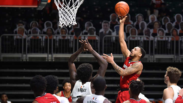 Louisville Suffers First Conference Loss of Season at Miami