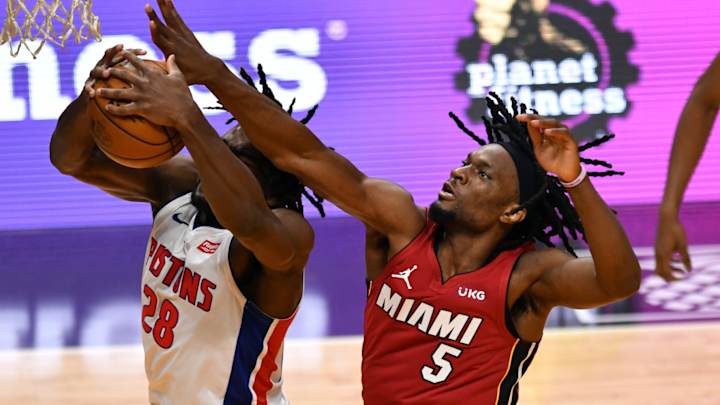 Former Husky Isaiah Stewart Registers First NBA Double-Double Against Heat