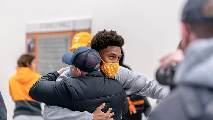Watch: Tennessee's Early Enrollees Arrive on Campus Watch: Tennessee's Early Enrollees Arrive on Campus