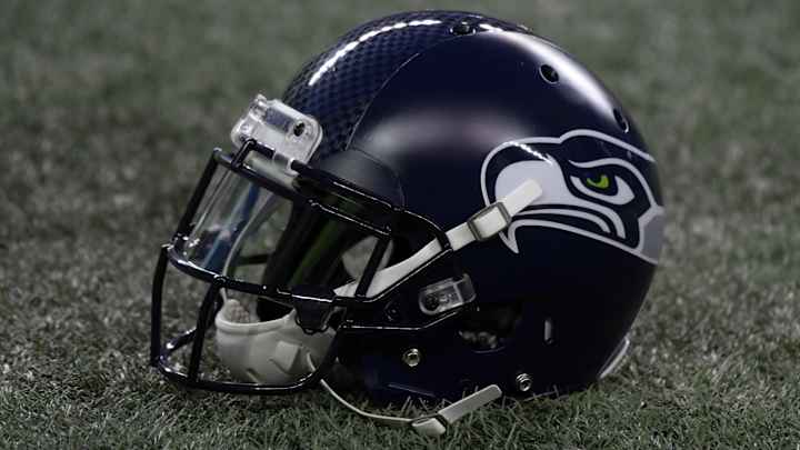 Seahawks to Promote Larry Izzo to Special Teams Coordinator