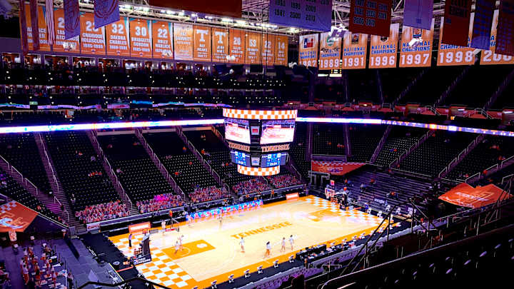 Nichols: Not a big deal? Lady Vols show growth, dispel Auriemma’s claims in latest Tennessee-UConn clash