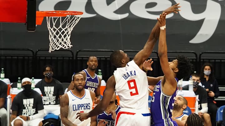 LA Clippers Quarterly Grades: Serge Ibaka (Q1) LA Clippers Quarterly Grades: Serge Ibaka (Q1)