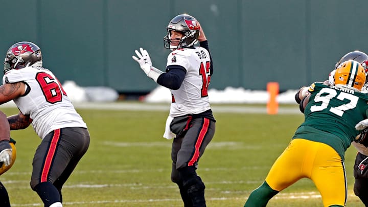Buccaneers Beat Packers as Tom Brady Advances to 10th Super Bowl
