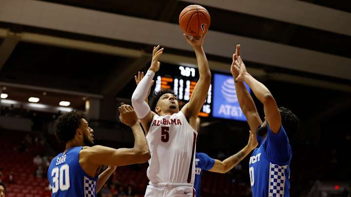No. 9 Alabama Basketball Overcomes Kentucky, 70-59