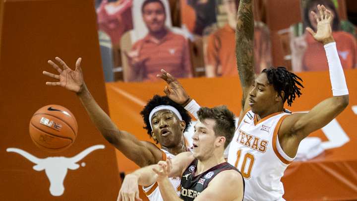 Oklahoma Escapes With Road Win Over No. 5 Texas