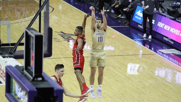 4 Husky Scoring Outbursts That Bring Intrigue to a Tough Season