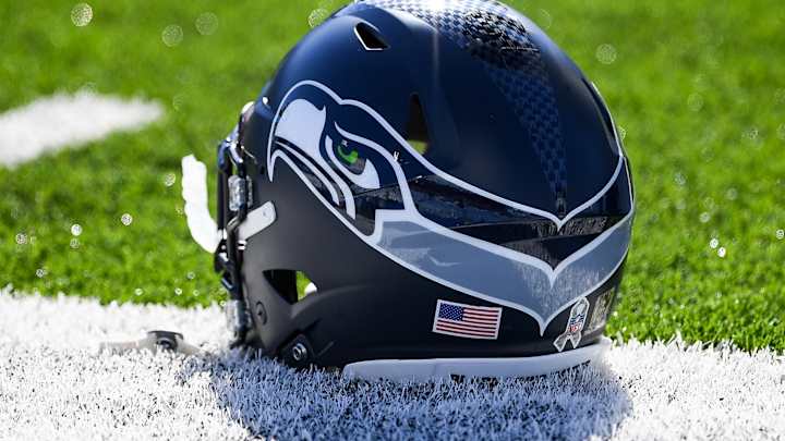 Seahawks Hire Andy Dickerson as Run Game Coordinator, Per Report