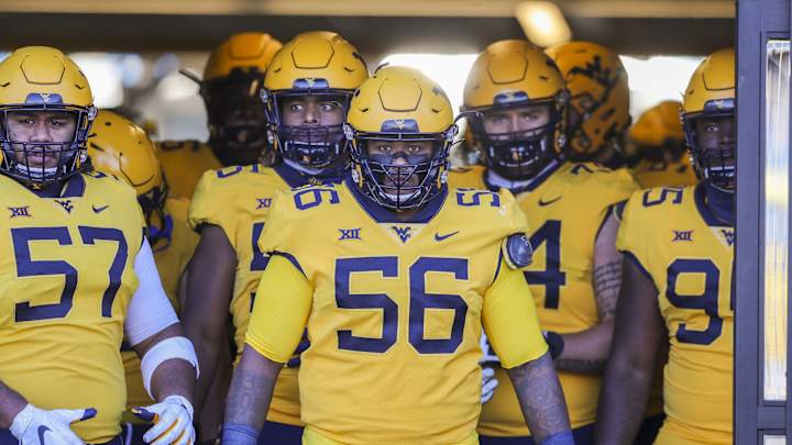 Darius Stills Wins Mountaineer Maven's Sam Huff Award