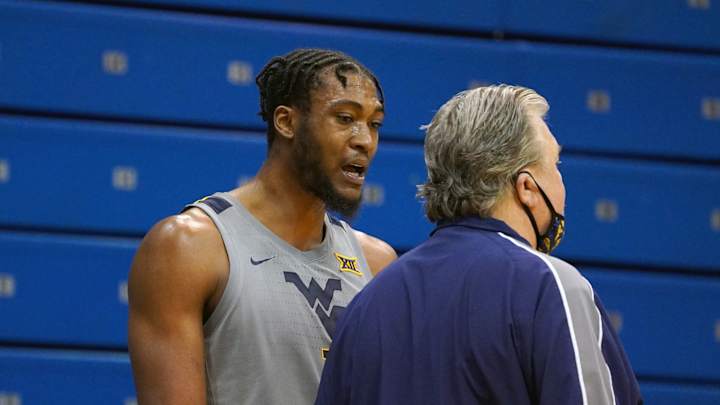 How to Watch, Listen, & Receive LIVE Updates of WVU vs Florida