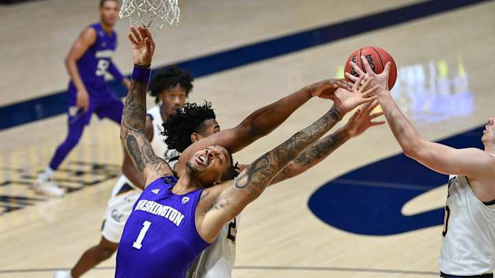 Huskies Can't Rebound if They Can't Rebound — and They Can't Huskies Can't Rebound if They Can't Rebound — and They Can't