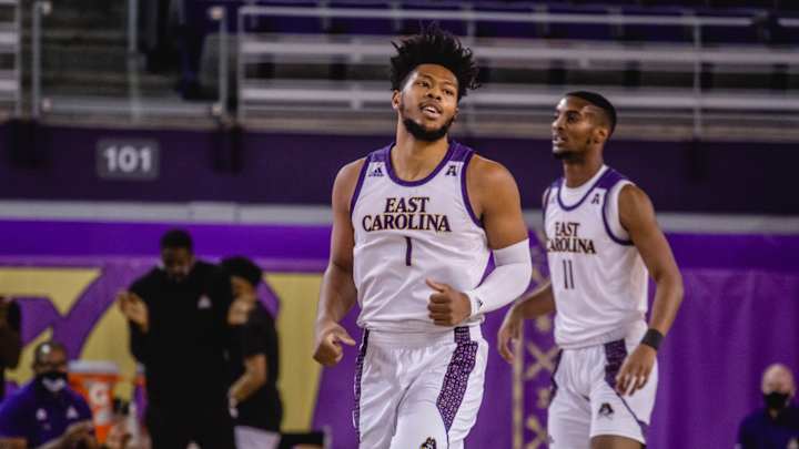East Carolina Upsets No. 5 Houston in Program's First-Ever Win vs. Top 5 Opponent