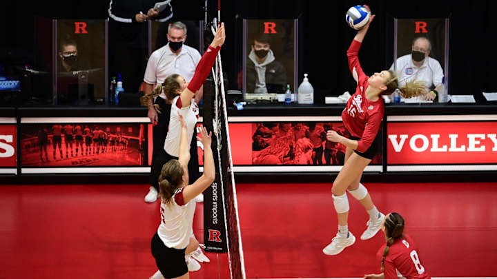 Indiana Volleyball Looks to Carry Momentum to Iowa