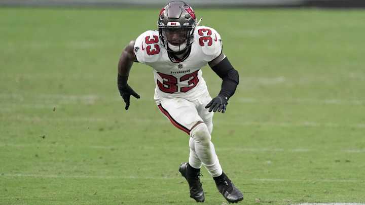 Buccaneers' Whitehead Playing in Super Bowl With Partially Torn Labrum Buccaneers' Whitehead Playing in Super Bowl With Partially Torn Labrum