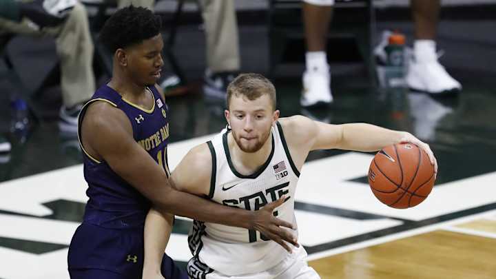 MSU Basketball: Thomas Kithier Left Game Early, Put in Isolation MSU Basketball: Thomas Kithier Left Game Early, Put in Isolation