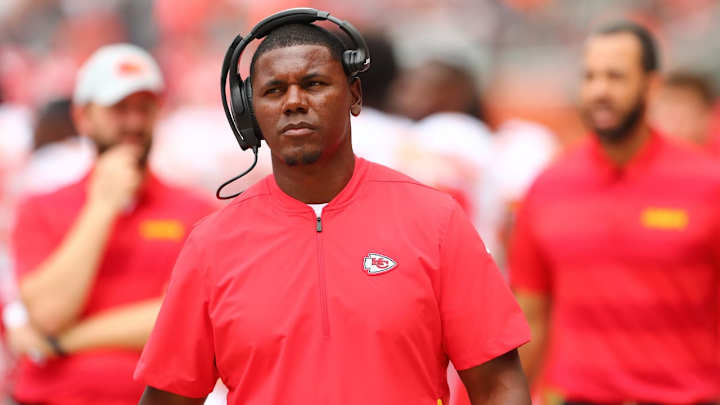 Report: Chiefs' RB Coach Deland McCullough to Join Indiana Coaching Staff