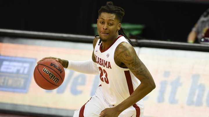 Alabama Basketball Ends Road Losing Streak, Holds Off South Carolina 81-78