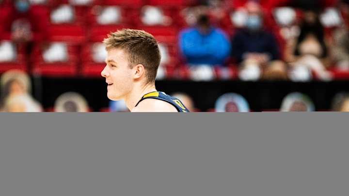 Sean McNeil Named Big 12 Conference Player of the Week