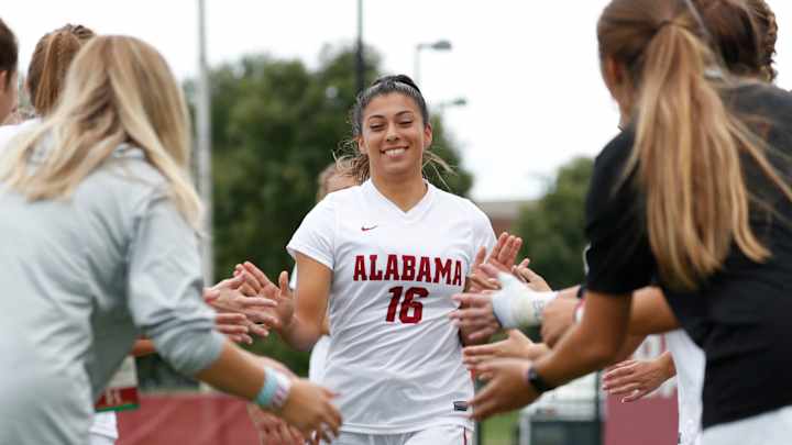 For Alabama Soccer Player Reyna Reyes, a Calling Preceded "The Call," and a Chance to Play in the 2023 World Cup