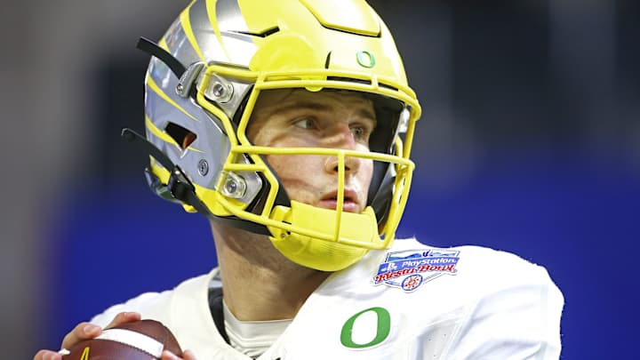 Pac-12 News: Oregon Starting QB Tyler Shough Enters Transfer Portal