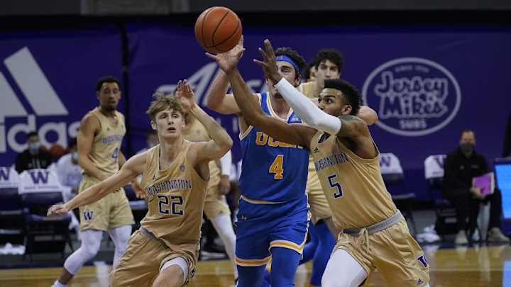 Huskies Make Things Interesting, But Can't Pull the Upset Huskies Make Things Interesting, But Can't Pull the Upset