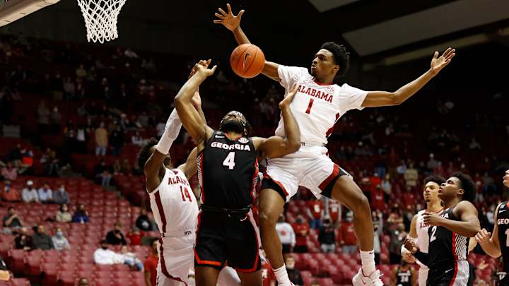 How to Watch No. 8 Alabama Crimson Tide Basketball at Georgia Bulldogs