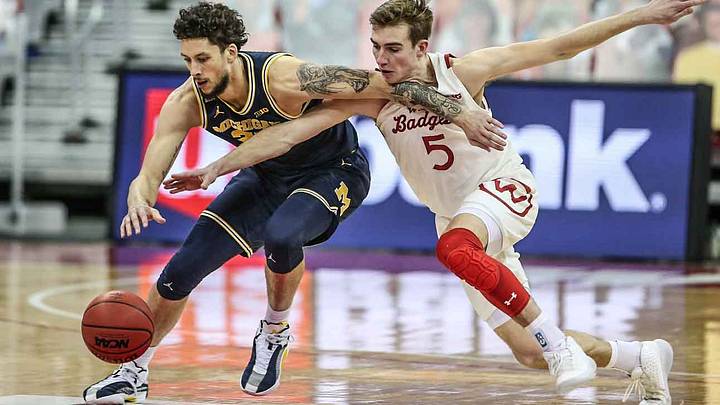 Juwan Howard Talks Change In Defensive Disposition After Halftime Against Wisconsin