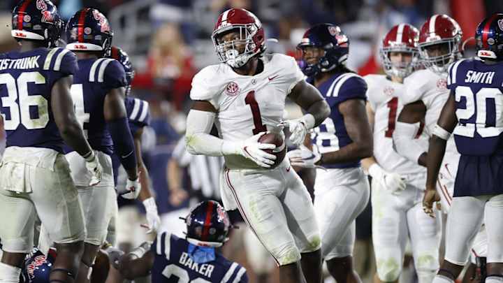 Alabama LB Ben Davis Enters Transfer Portal