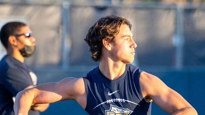 Surf's Up for 2022 California QB, Hoping to Catch a Husky Wave Surf's Up for 2022 California QB, Hoping to Catch a Husky Wave