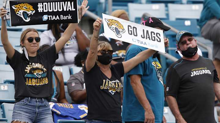 NFL Sets 2021 Salary Cap Minimum at $180 Million NFL Sets 2021 Salary Cap Minimum at $180 Million